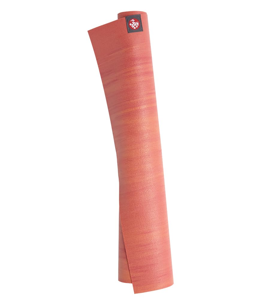 Manduka eKO Superlite - Tappetino da yoga da viaggio, di alta qualità, spessore 1,5 mm, portatile, per yoga, pilates, fitness, ecologico, ad alta densità per supporto e stabilità, biodegradabile