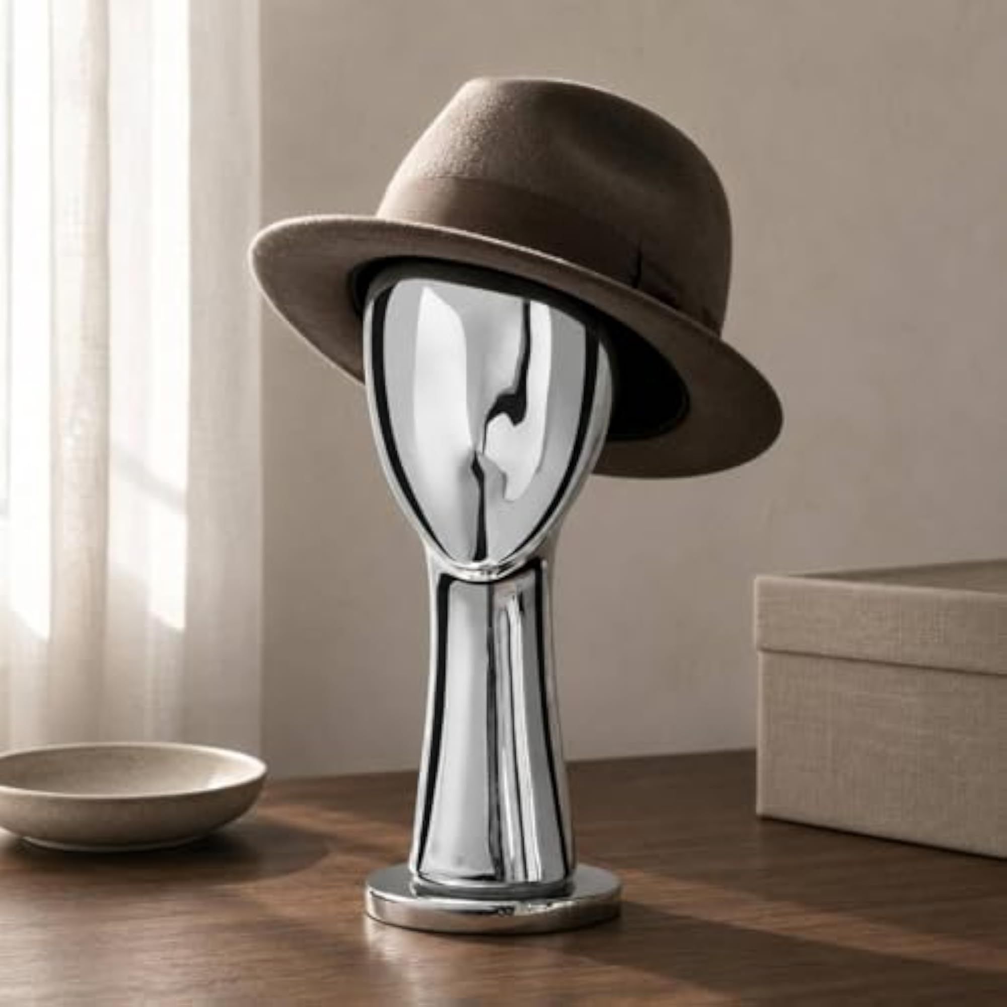 Reflective Metal Hairpiece Head Stand, Gold