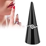 Die fingerförmige Form ist eine großartige Möglichkeit, den Ring anzuzeigen. Jeder Finger hält einen Ring