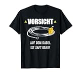 Auf dem Kabel ist Saft Elektroniker Elektroinstallateur T-Shirt