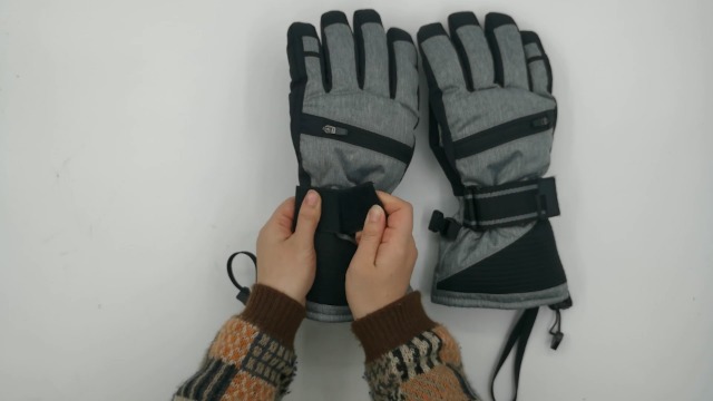 Vihir スキー グローブ 冬用 スキー 手袋 防寒 防風 シンサレート 保温 Amazon | Vihir スキー グローブ 冬用 スキー 手袋 防寒 防風 3M