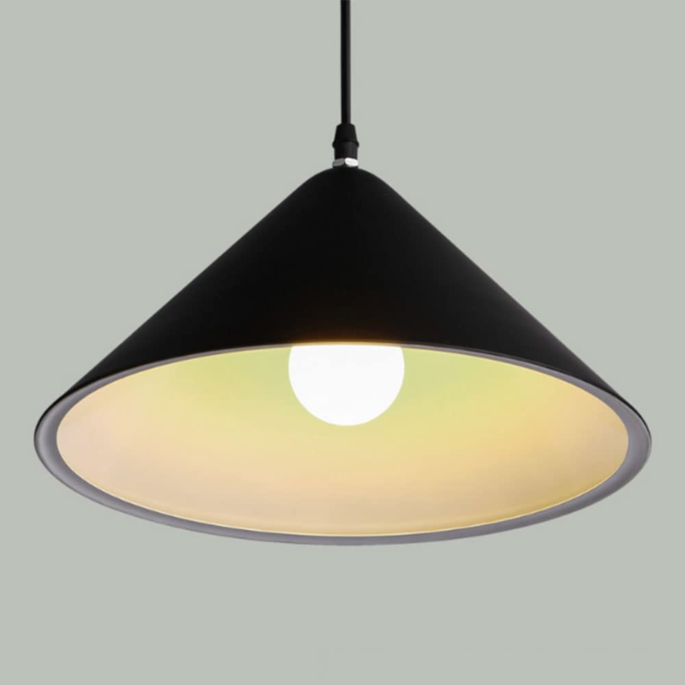 Lustre rétro vintage pour créer une ambiance café loft au-dessus de la table
