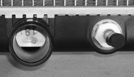 RAREELECTRICAL New Radiator Assembly Compatible With Dodge 01 Neon 2.0L L4 1996Cc 122 Cid Dg37031a Cu2362 2966 5019214Aa 2966 Ch3010121 2365 Cu2362