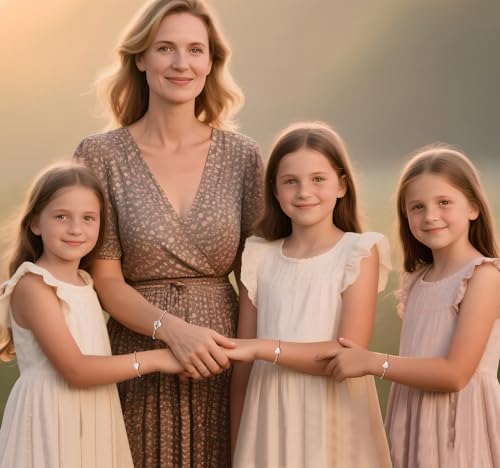 Image of DS Mother Daughter Bracelets Set,18K Gold Plated Stainless Steel Heart Jewelry for Women Girls,Mothers Day Gifts for Mom /Daughter,Adjustable Matching Bracelets for Mommy and Me gift box packaging