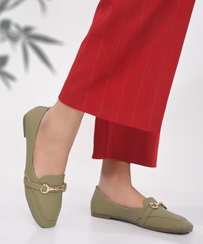 Image of JM LOOKS Sophisticated Horsebit Loafer Flats with Premium Matte Finish and Elegant Metal Link Detail for Daily Style