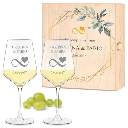 Maverton Calici Vino x2 Personalizzati - Bicchieri Vino Rosso o Vino Bianco 490 ml - Incisi per Lei e Lui - Scatola Legno Personalizzata - Regalo per Sposi e Coppia - Regali Personalizzati
