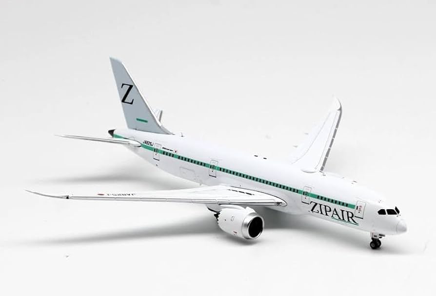 Amazon.com: ACE HOBBY JC Wings ZipAir for Boeing B787-8 JA825J 1