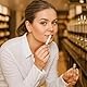 200 Stück Parfüm Teststreifen Papier Parfum Aromatherapie Duft Tester Einweg Duftstreifen Ätherische Öle Duftteststreifen für Ätherische Zum Testen Von Ätherischen Ölen Parfümen Instant (Weiß 8 cm)