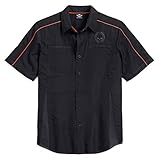 High-Density Druckgrafiken auf der linken Brust und auf der Rückenpasse sowie Brusttasche mit Reißverschluss.