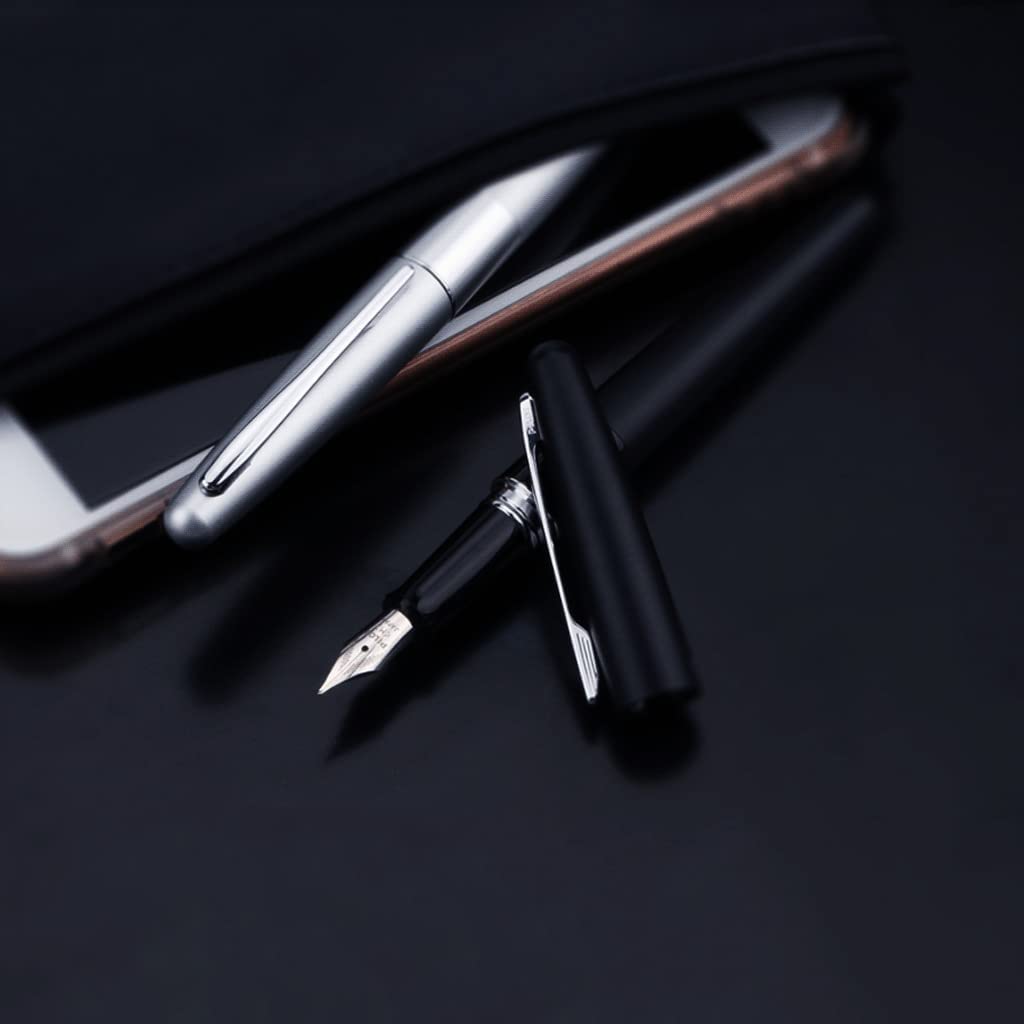 LIOONS Eleganter Füllfederhalter mit ergonomischem Griff und 0,4 mm feiner Spitze, modernes Design, glatter Schreibstift, Federstift für Rechts- und Linkshänder