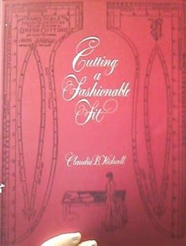 Paperback Cutting a Fashionable Fit Book