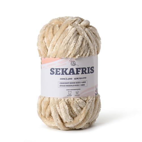 Image of Fuzzy Chunky Chenille Yarn for Crocheting，Soft Plush Yarn for Hand Knitting，Bulky 100 g（49.2 yd） Baby Blanket Yarn for Crocheting Amigurumi Yarns，Crochet Fluffy Velvet Yarn (Beige)