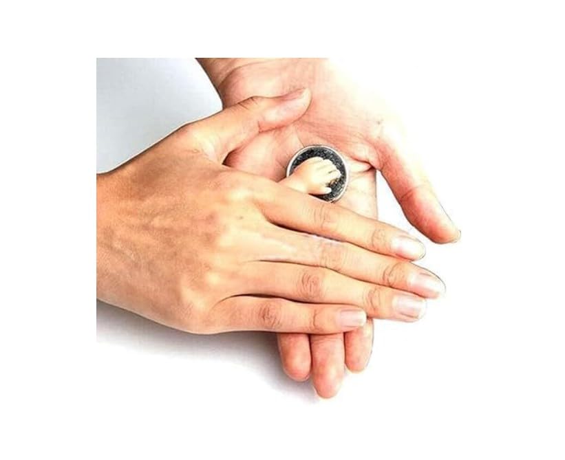 Little Hand Coin Disappeared Trick Toy Tools Close-Up Magic Show Props Stylish and Popular Joke Magic Coins Disappear Gimmicks