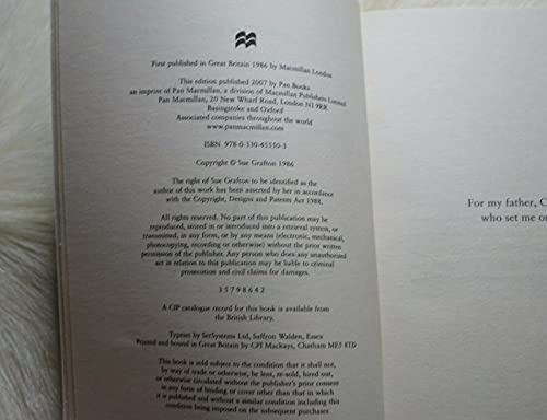 A is for Alibi 0330455508 Book Cover