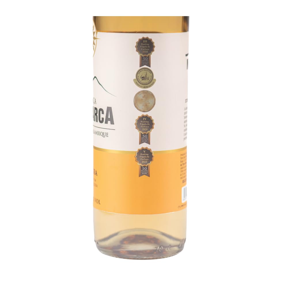 Matriarca Cachaça Jaqueira 700ml 38% Vol. Exotische Premium Cachaça aus Brasilien | In Jackfruchtholz gereift | Ideal für Cocktails & pur