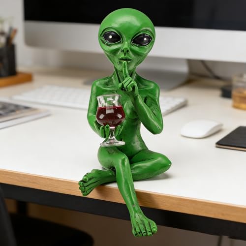 Estatua alien con copa de vino rojo decorativa miniatura 4