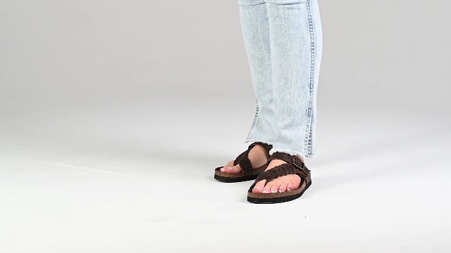 (取寄) ホワイトマウンテン レディース  White Mountain women White Mountain Happier Sandal Wood/Suede WHITE MOUNTAIN Women's Happier Footbed Sandal, Brown/Leather, 5