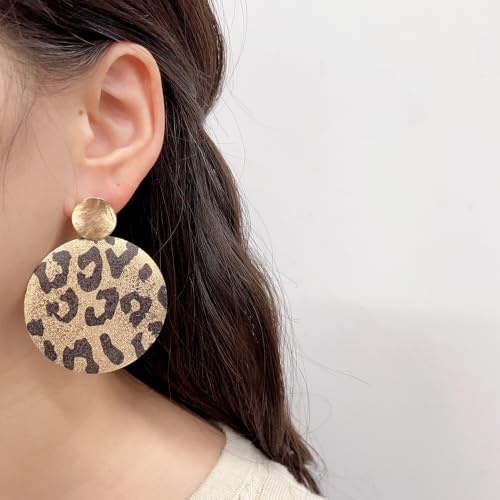 Boucles d'oreilles pendantes léopard dorées pour vos soirées - 5