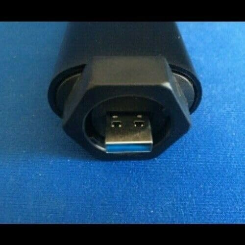 Дагы бир жакын план view of the USB connector on the Growatt Shine LAN X dongle, showing the blue USB 3.0 type-A port.