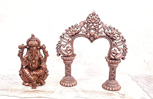 Image of Copper Idols of god Ganesh with Prabhavalli, Handmade 3.5 inch, 210 Gram, Patina Antique Finish, Pack of 1 Piece