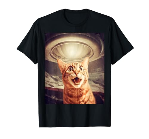 Cat Selfie with UFOs Alien Extraterrestrial UFO Believer cat Camiseta