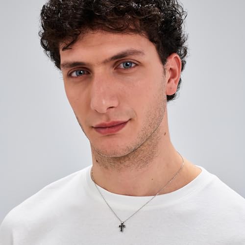 Collier homme symbole croix en acier inoxydable inaltérable pour un style quotidien