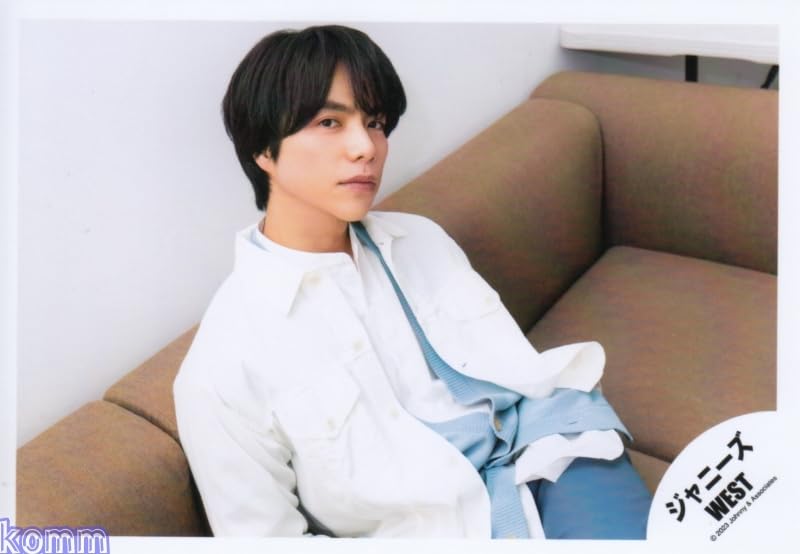 Amazon.co.jp: ジャニーズWEST 公式生写真 （重岡大毅）WA01115 : おもちゃ