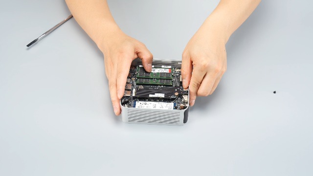 【美品】MINISFORUM AI X1 ミニPC Ryzen 7 255 Minisforum AI X1