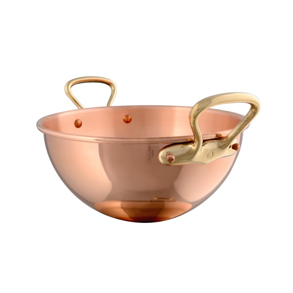 Finis les blancs retombés grâce à la bassine à blancs poignées cuivre Mauviel1830 26 cm