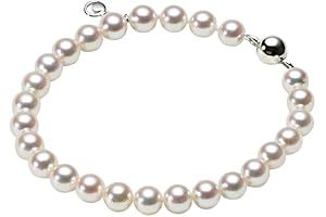 Japanese Akoya Pearl Bracelet: A Timeless Elegance
