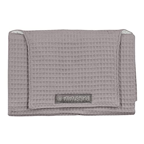 Tapis a Langer Bebe Portatif & Imperméable MIMUSELINA - Matelas à Langer de Voyage - Pochette à Langer Nomade pour Changer Bébé avec Matelas en Caoutchouc Mousse - 47 x 67cm (Wafle Taupe) Cover