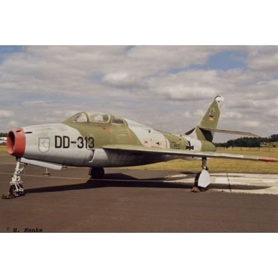 Republic F-84F Luftwaffe 1:48 reproduction fidèle avec gravure précise