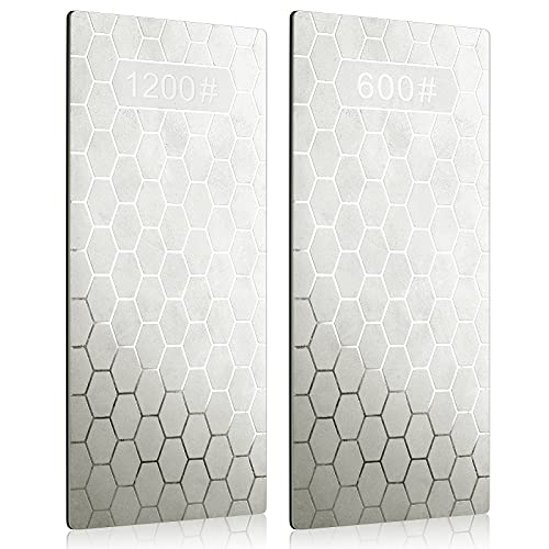 Applicazione multipla: il set di pietre per affilare è molto adatto per affilare tutti i tipi di coltelli da cucina, forbici, utensili da intaglio e da giardino, ecc. Che si tratti di oggetti di scena per la casa o strumenti da esterno, puoi utilizzare le nostre pietre per affilare e renderlo più facile da usare .