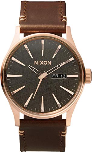 NIXON NIXON-A105-P montre homme idéale pour le bureau et les sorties