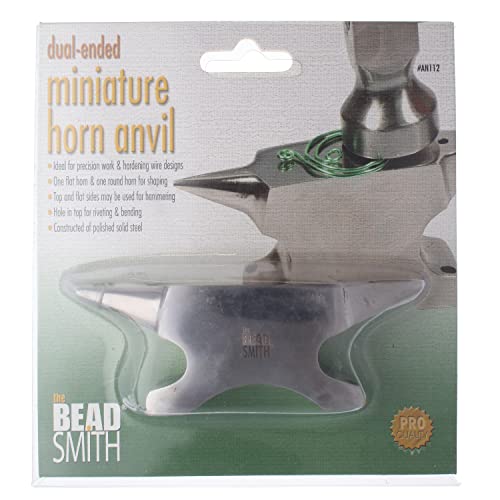 Enclume miniature Beadsmith double corne sur l'établi du bijoutier