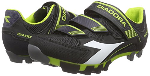 Diadora