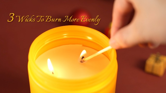Image of Large Christmas Candle Christmas Cookies Scented, 3-Wick 22oz Long Lasting Scented Candle, Natural Soy Wax Aromatherapy Candle for Home, Holiday Candle Gifts for Women Men