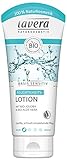 Die lavera basis sensitiv Feuchtigkeitslotion mit wertvollen Pflanzeninhaltsstoffen wie Bio-Jojoba und Bio-Aloe Vera spendet der Haut langanhaltende Feuchtigkeit für ein samtig weiches Hautgefühl