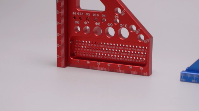 3D Aluminum Alloy Woodworking Square Ruler – Multi-Angle Scribing & Marking Tool With 22.5°-90° Preset Angles (Metric)