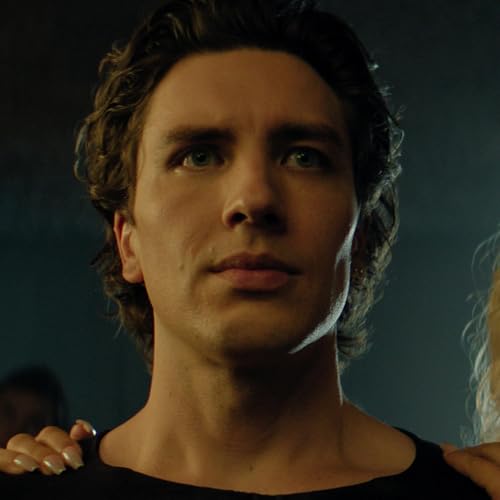 Page de couverture de Aussie Actor Cody Fern Reveals The Influencer He Based His 'Foundation' Character On