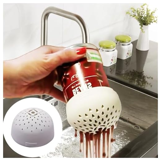 Silicone Can Strainer for Kitchen Use, Multipurpose Mini Colander and Food Drainer, Space-Saving Clip-On Strainer Tool for Cans (White)