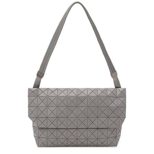 イッセイミヤケ(ISSEY MIYAKE) バッグ ショルダーバッグ | 通販・人気