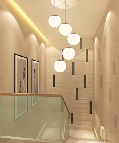 Lustre d'escalier moderne en verre et métal doré pour hall de villa