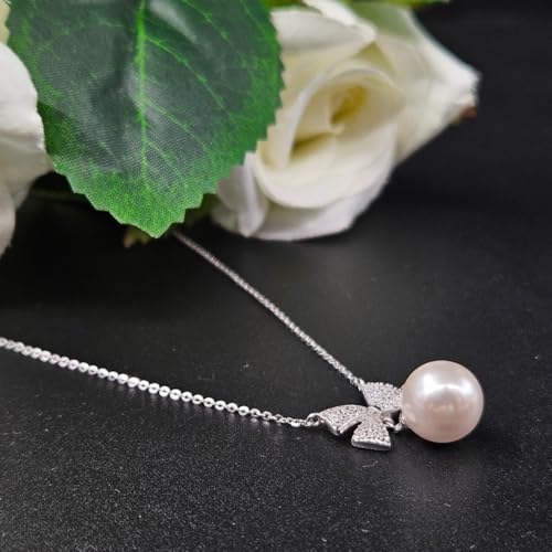 Image of Parasmoni Bow Silver Pendant Necklace