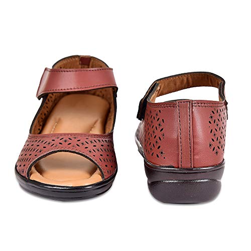 Image of SELBRO Womens Open toe Soft Dr Sandals With Extra Cushioned Padding