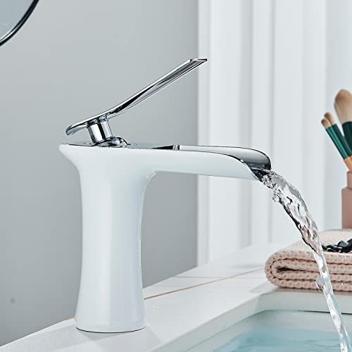Mitigeur de salle de bain cascade design argent brillant
