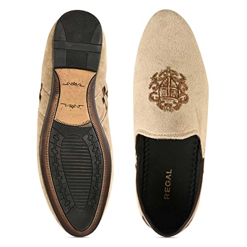 Image of Regal Men Velvet Embroidered Ethnic Slip Ons