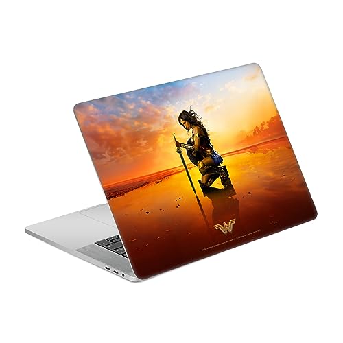 Sticker Wonder Woman pour Personnaliser Votre MacBook Pro 15 au Bureau