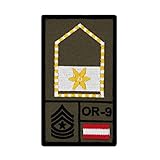 HÖCHSTE QUALITÄT – Unsere langlebigen Militär Klett Patches (Gold/Oliv/Tarn) sind aus hochwertigem Stickgarn, Baumwolle, sauber mit Kettelrand verarbeitet und perfekt für das Tropenshirt. Jedes gestickte Stoff Abzeichen durchläuft einen aufwendigen Herstellprozess. Du hast dir das Beste verdient!