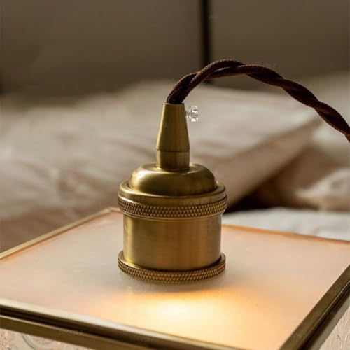 Suspension verre carré pour illuminer votre table à manger